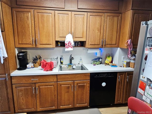 7757 76th Street, Glendale, NY 11385