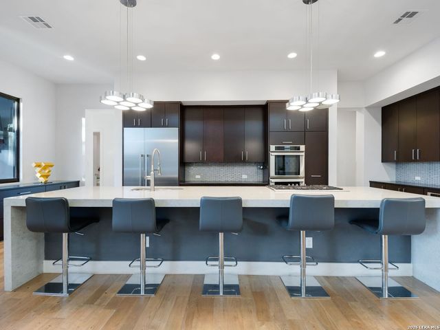 2 Via Aragon, San Antonio, TX 78257