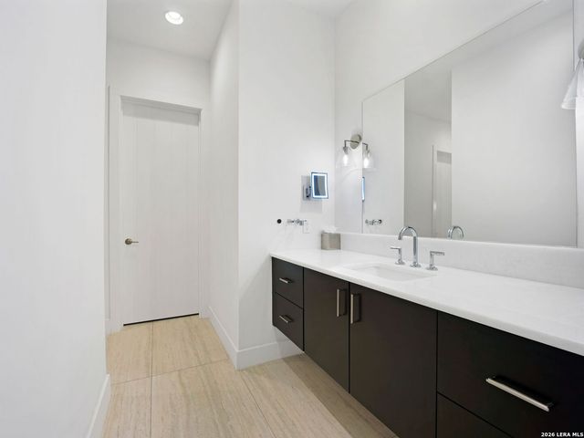 2 Via Aragon, San Antonio, TX 78257