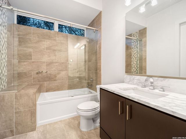 2 Via Aragon, San Antonio, TX 78257