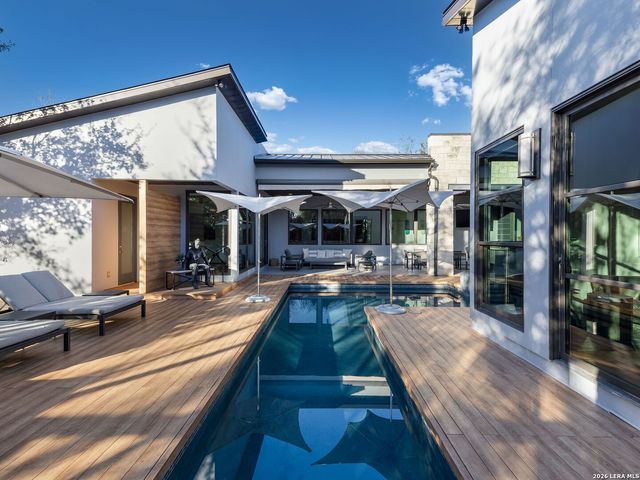 2 Via Aragon, San Antonio, TX 78257