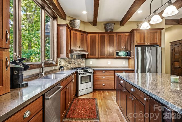 136 Merrills Ridge Road, Asheville, NC 28803