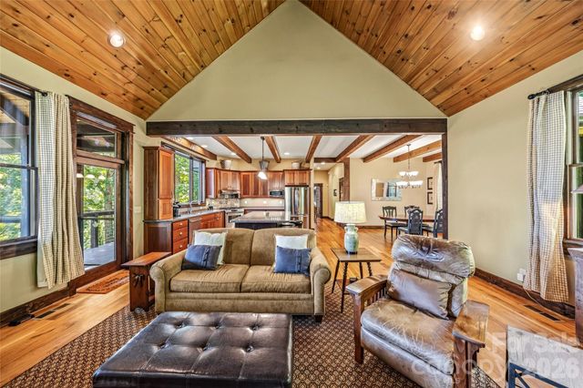 136 Merrills Ridge Road, Asheville, NC 28803