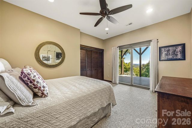 136 Merrills Ridge Road, Asheville, NC 28803