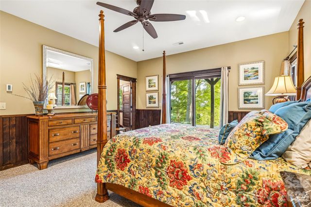 136 Merrills Ridge Road, Asheville, NC 28803