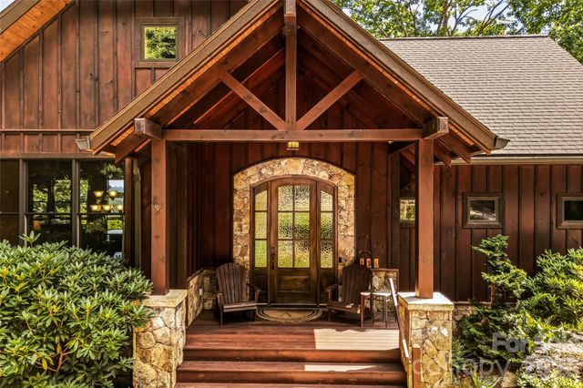 136 Merrills Ridge Road, Asheville, NC 28803
