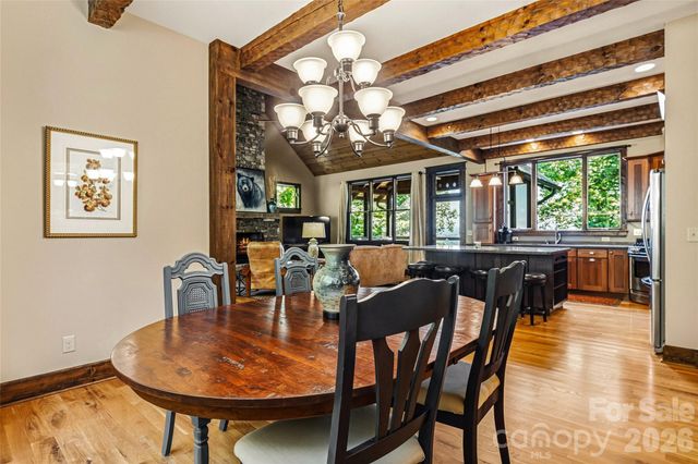 136 Merrills Ridge Road, Asheville, NC 28803