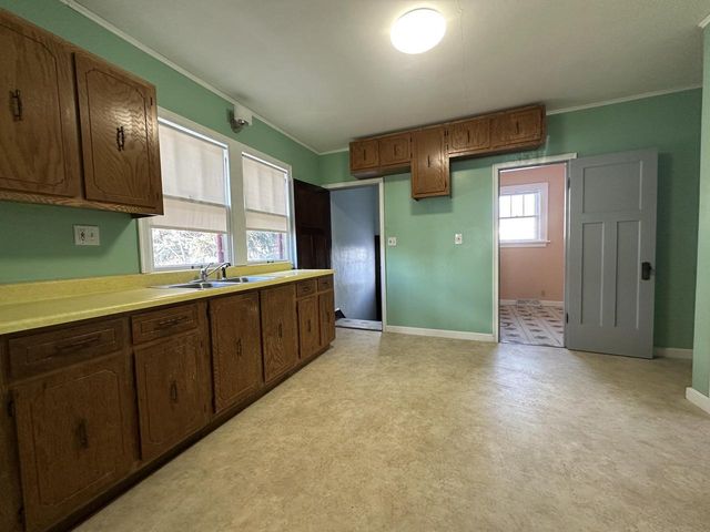 3826 E Cudahy AVENUE, Cudahy, WI 53110