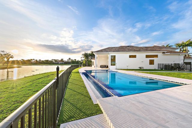 10284 Sand Cay Lane, West Palm Beach, FL 33412