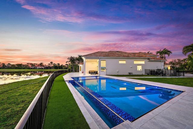 10284 Sand Cay Lane, West Palm Beach, FL 33412