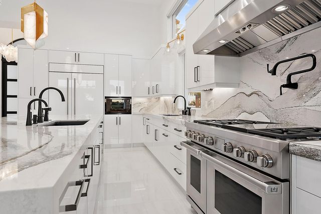 10284 Sand Cay Lane, West Palm Beach, FL 33412