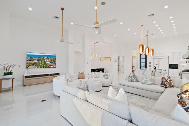 10284 Sand Cay Lane, West Palm Beach, FL 33412