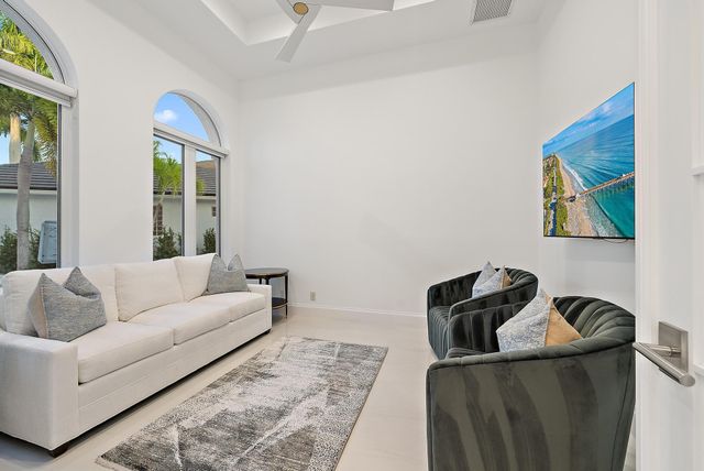 10284 Sand Cay Lane, West Palm Beach, FL 33412