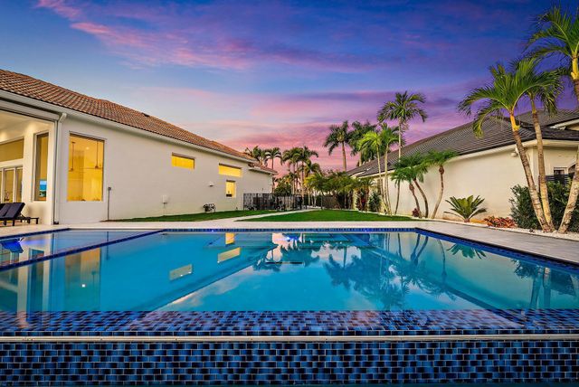 10284 Sand Cay Lane, West Palm Beach, FL 33412