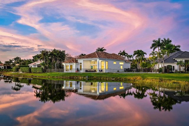 10284 Sand Cay Lane, West Palm Beach, FL 33412