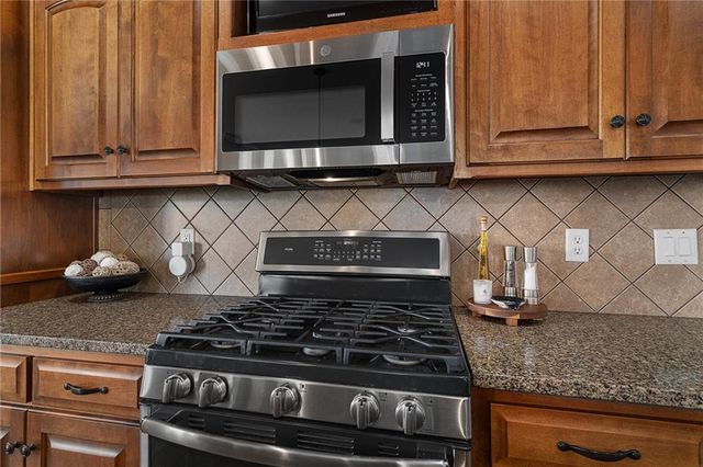 13286 Davis Avenue, Bonner Springs, KS 66012