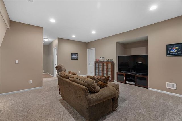 13286 Davis Avenue, Bonner Springs, KS 66012