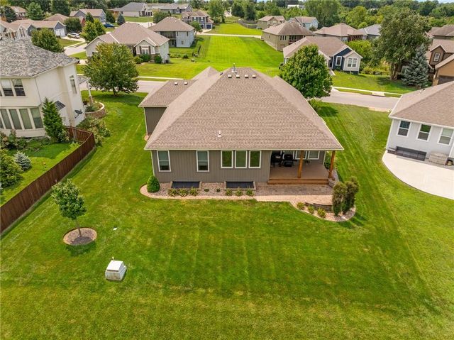 13286 Davis Avenue, Bonner Springs, KS 66012