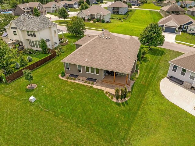 13286 Davis Avenue, Bonner Springs, KS 66012