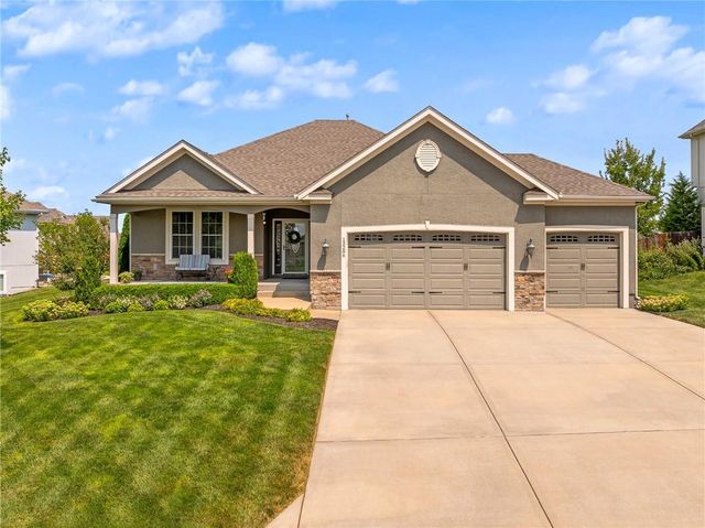 13286 Davis Avenue, Bonner Springs, KS 66012