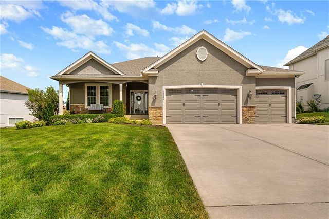 13286 Davis Avenue, Bonner Springs, KS 66012