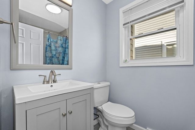 9 Doctor St ., Fall River, MA 02720