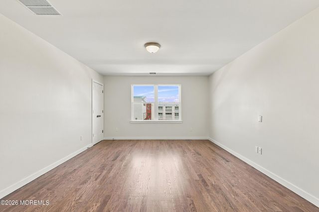 67 Edgecomb Avenue, Lakewood, NJ 08701