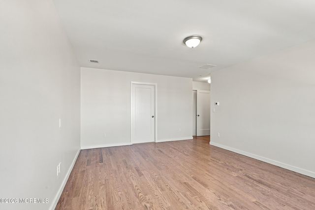 67 Edgecomb Avenue, Lakewood, NJ 08701