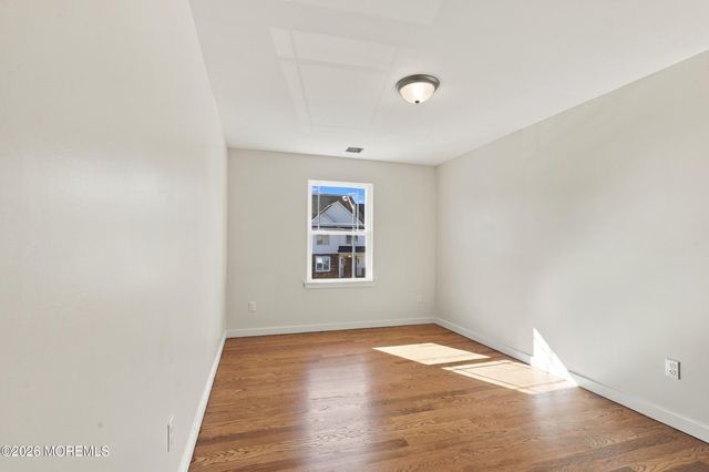 67 Edgecomb Avenue, Lakewood, NJ 08701