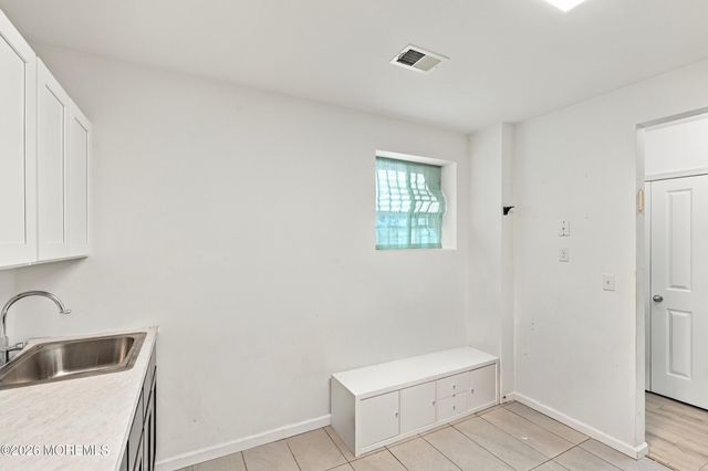 67 Edgecomb Avenue, Lakewood, NJ 08701