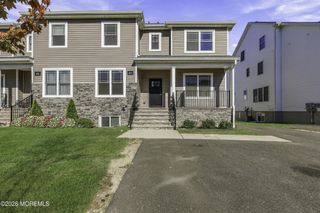 67 Edgecomb Avenue, Lakewood, NJ 08701
