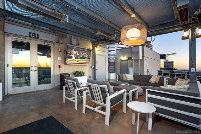 321 10th Ave 2101, San Diego, CA 92101