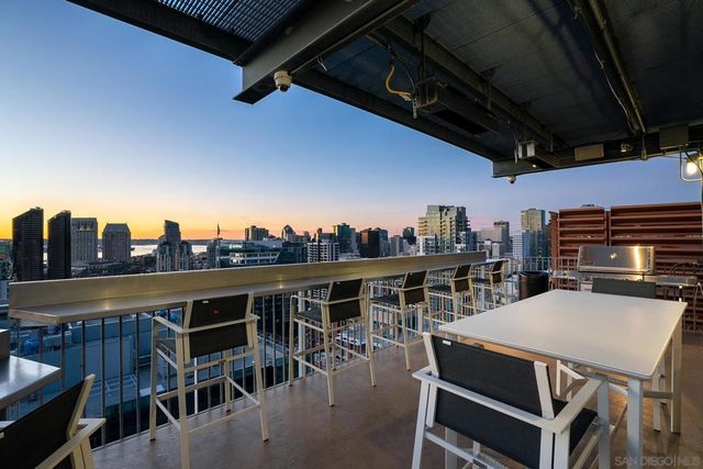 321 10th Ave 2101, San Diego, CA 92101