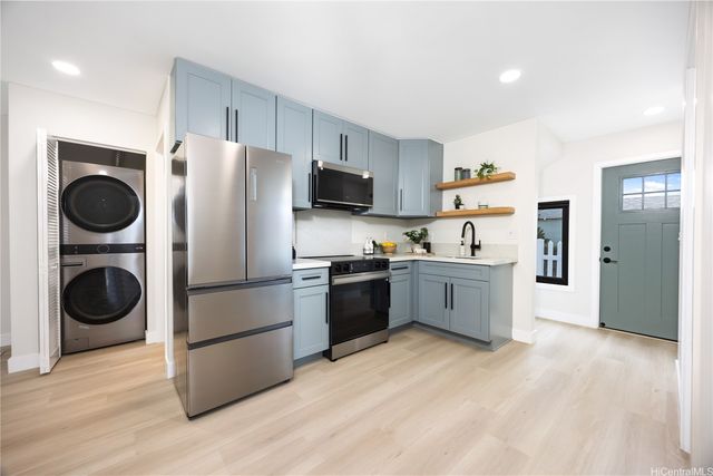 1758 Mikahala Way, Honolulu, HI 96816