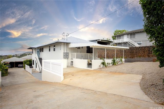1758 Mikahala Way, Honolulu, HI 96816