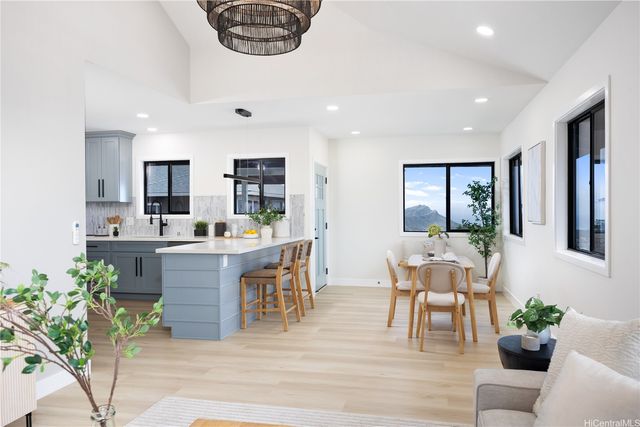 1758 Mikahala Way, Honolulu, HI 96816