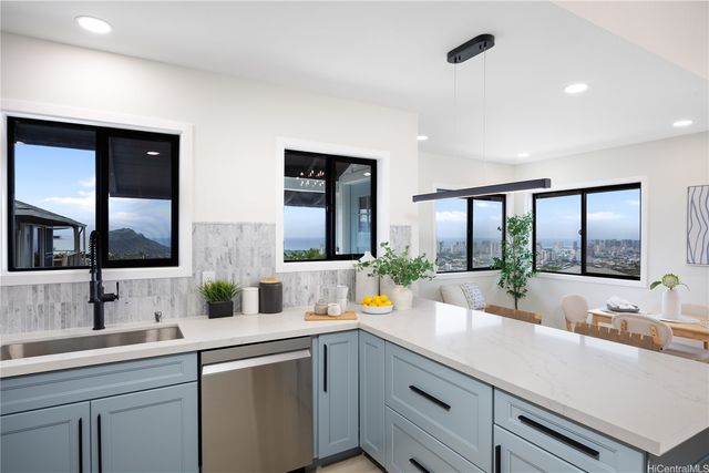 1758 Mikahala Way, Honolulu, HI 96816