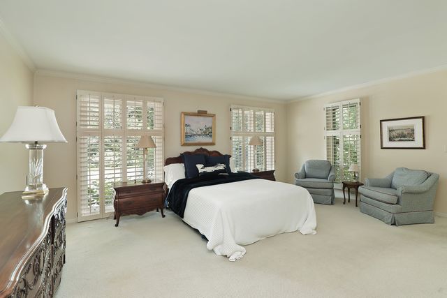 48 Indian Hill Road, Winnetka, IL 60093