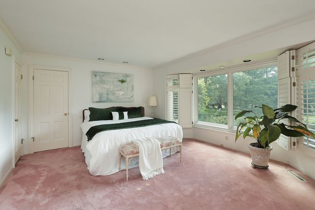 48 Indian Hill Road, Winnetka, IL 60093