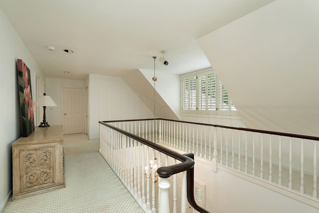 48 Indian Hill Road, Winnetka, IL 60093