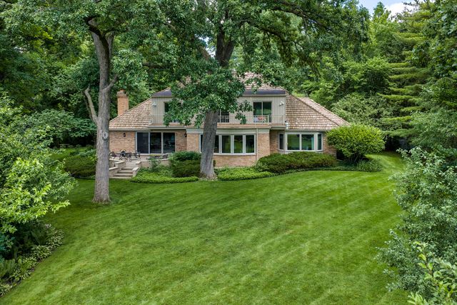 48 Indian Hill Road, Winnetka, IL 60093