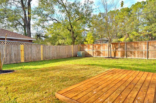 11822 Hillbrook Drive, Houston, TX 77070