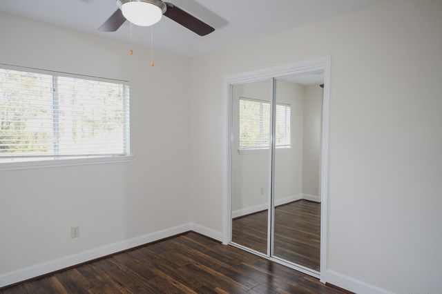 11822 Hillbrook Drive, Houston, TX 77070