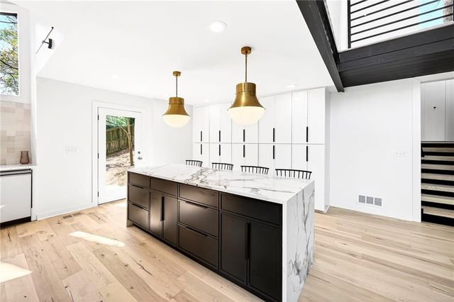 5020 Vallo Vista Court, Atlanta, GA 30342