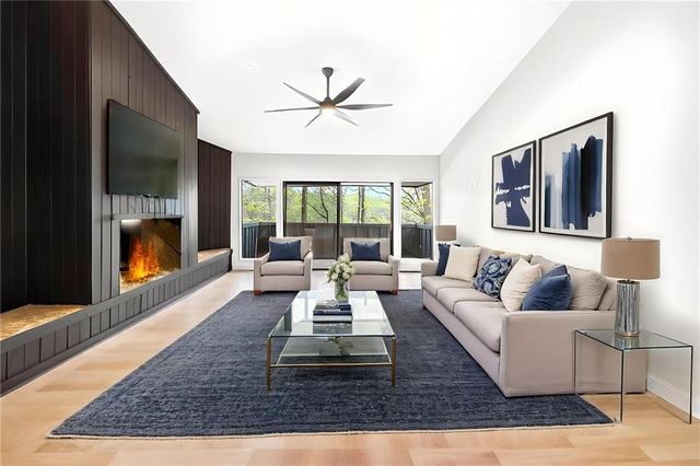 5020 Vallo Vista Court, Atlanta, GA 30342