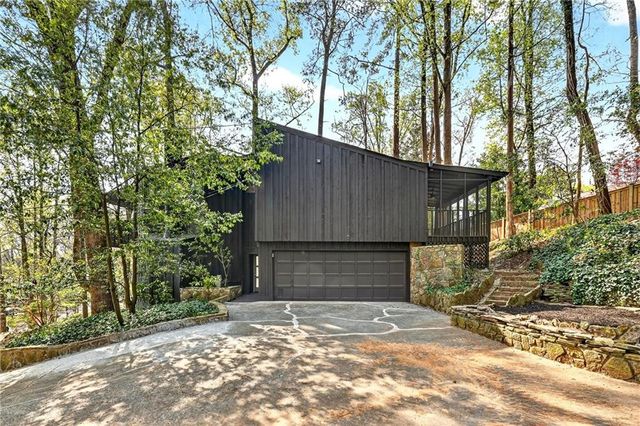 5020 Vallo Vista Court, Atlanta, GA 30342