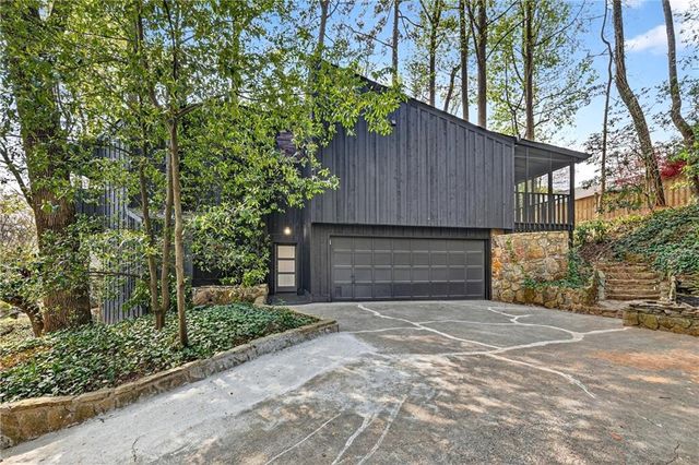 5020 Vallo Vista Court, Atlanta, GA 30342