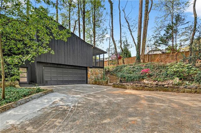 5020 Vallo Vista Court, Atlanta, GA 30342