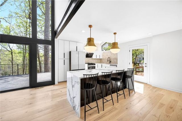 5020 Vallo Vista Court, Atlanta, GA 30342