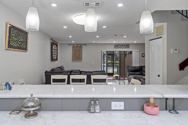 1177 NW 98th Terrace 132, Pembroke Pines, FL 33024